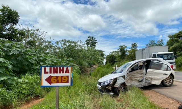 Jaru: Acidente na BR-364 envolvendo dois veículos deixa feridos