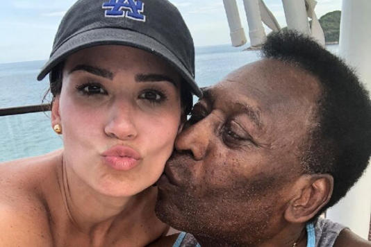 Mulher entra na briga para beliscar um pedaço da herança de R$ 75 milhões de Pelé