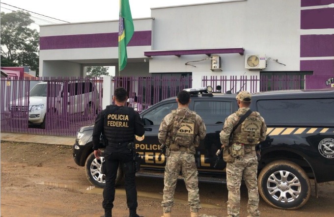 Polícia Federal de Rondônia deflagra operação de combate ao contrabando de migrantes e lavagem de dinheiro praticados por organização criminosa