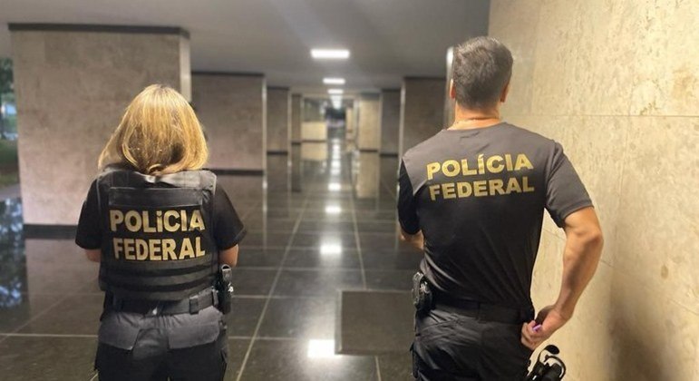 PF cumpre 8 mandados de prisão em nova fase de operação contra atos extremistas