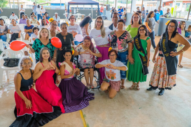 Na Semana da Mulher, SEMAST promove mais uma ação do Projeto Florescer Mulher na Quadra Multiuso do Paineiras