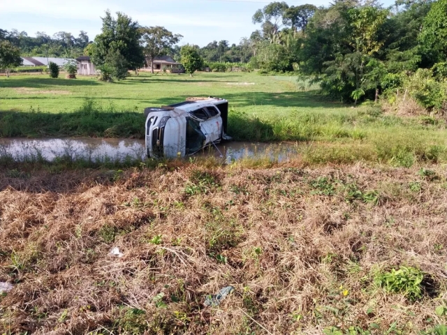 Carro com deputado de Rondônia e assessores capota na BR-364