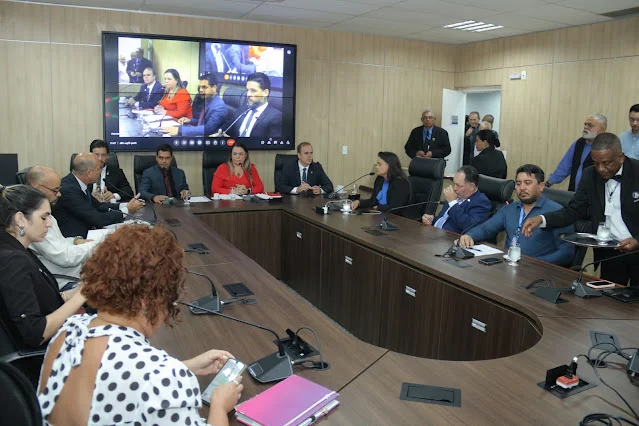 Na Comissão de Saúde, Cláudia de Jesus busca melhorar serviços médicos