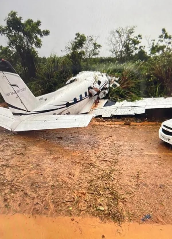 Avião cai no Amazonas e mata 14 pessoas, diz Defesa Civil