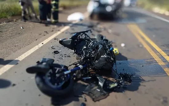 PRF registra dois acidentes de motociclistas na BR 364, em Ji-Paraná