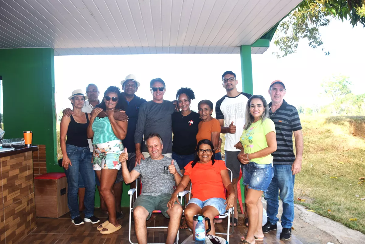 Aniversário de Celso Rivelino Flores é Comemorado na Chácara do Tatu