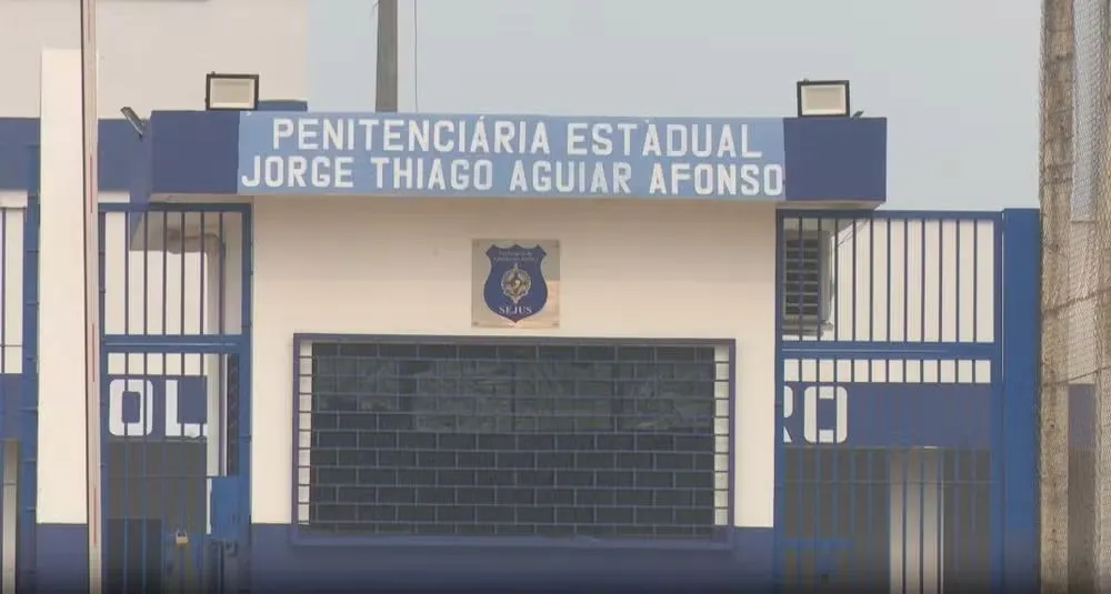 Nove detentos cerram as grades e fogem de presídio em Porto Velho