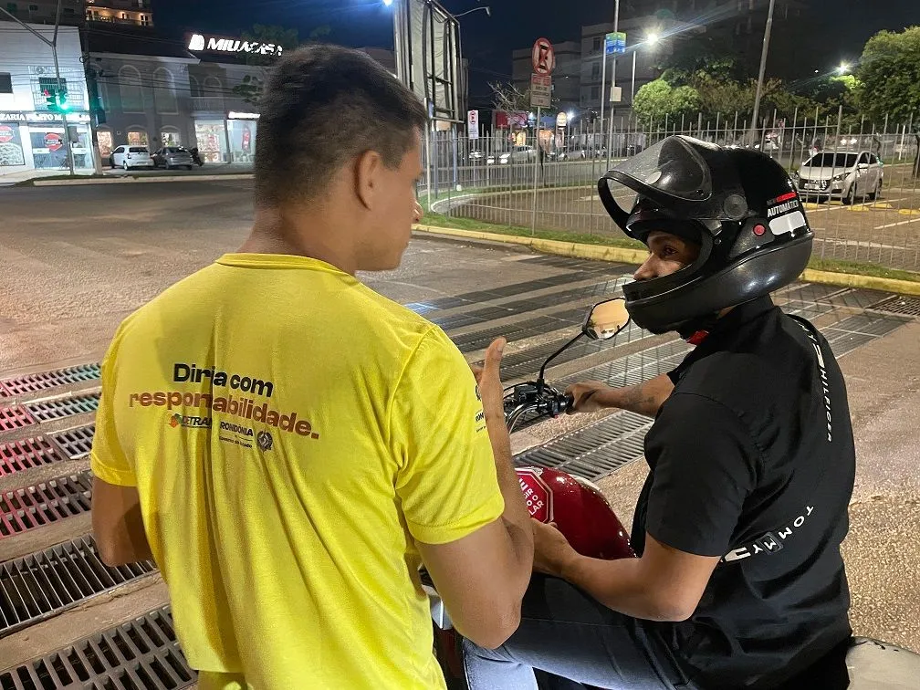 Campanhas do Detran-RO orientam condutores a trafegarem dentro da velocidade permitida