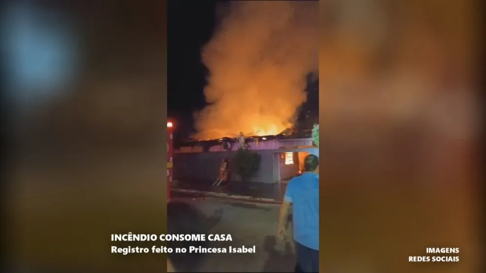 Família perde tudo em incêndio que destruíu casa em Cacoal