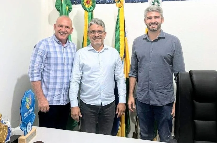 Ezequiel Neiva se reúne com prefeito de Cerejeiras para tratar de projetos e investimentos para o município