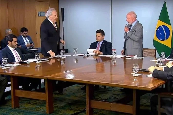 Lula e Lewandowski entregam PEC da Segurança para o Congresso