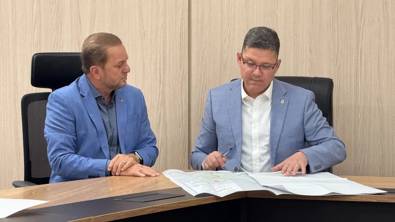 Deputado Cirone Deiró confirma pacote de investimento de R$ 15 milhões para reformas e melhorias em escolas de Cacoal