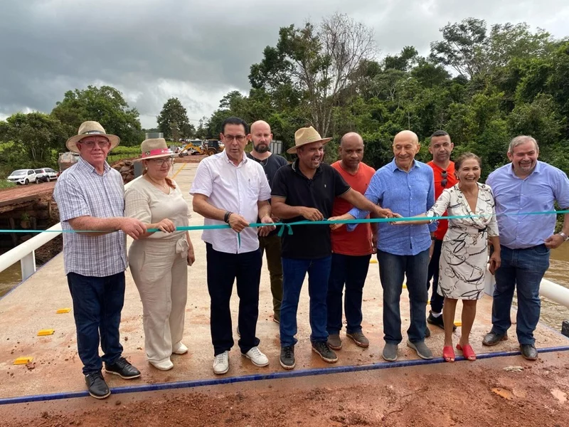 Prefeitura de Rolim de Moura entrega nova ponte de concreto na Linha 196 sul