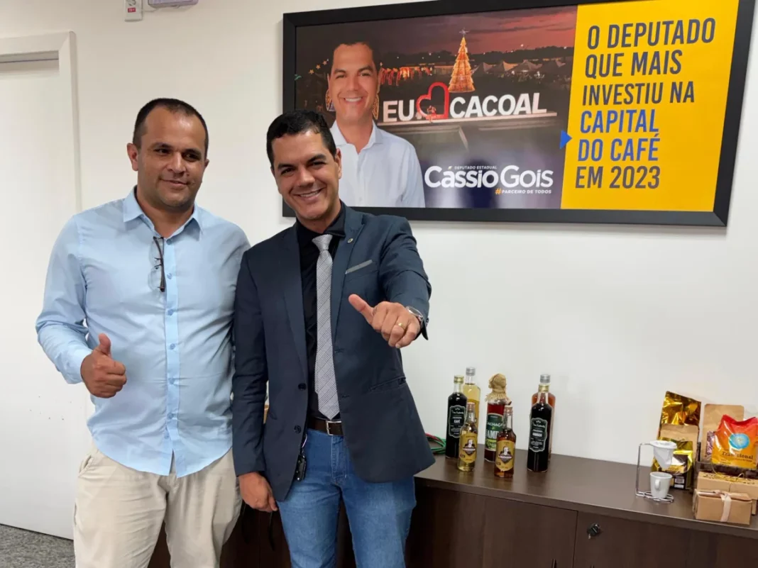 Deputado Cássio Gois libera R$ 100 mil para etapa de Motocross em Theobroma