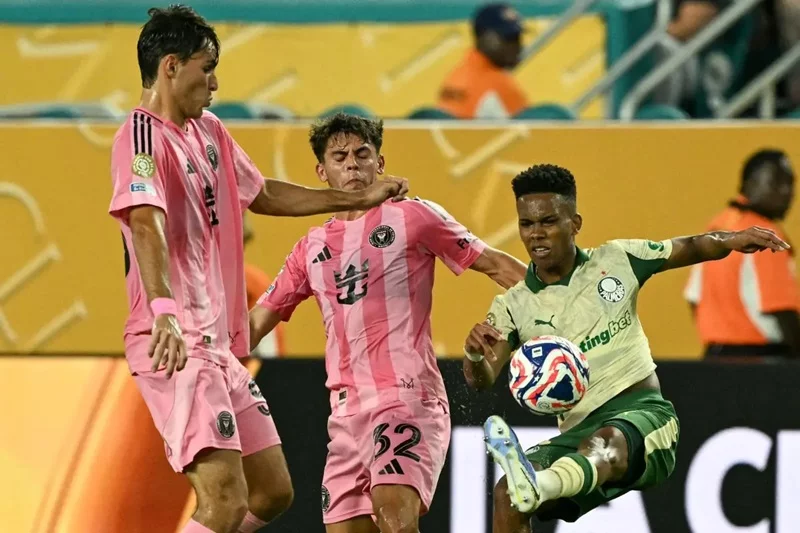 Palmeiras arranca empate do Inter Miami e será rival do Botafogo nas oitavas