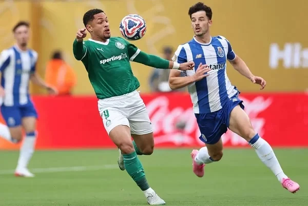 Palmeiras joga bem, mas perde chances e empata contra o Porto na estreia