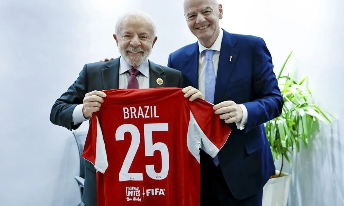 Kuala Lampur, 26/10/2025 - Presidente da República, Luís Inácio Lula da Silva, durante encontro o presidente da Federação Internacional de Futebol (FIFA), Gianni Infantino, realizado durante o 47ª Cúpula da Associação de Nações do Sudeste Asiático - ASEAN. Foto: Ricardo Stuckert/PR