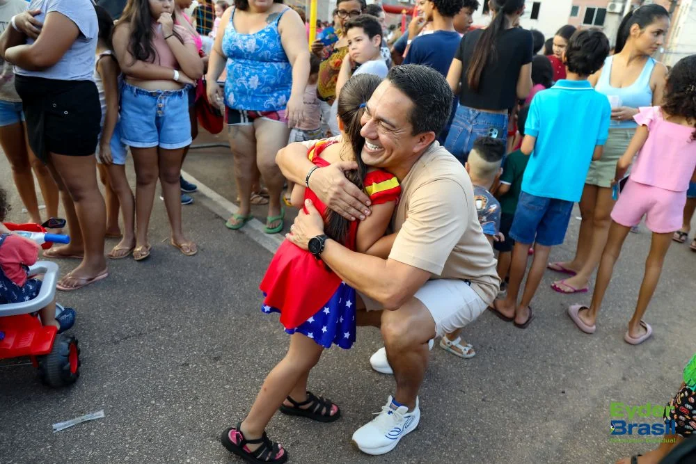 Mais de mil crianças participam de festa promovida por Eyder Brasil no Residencial Morar Melhor