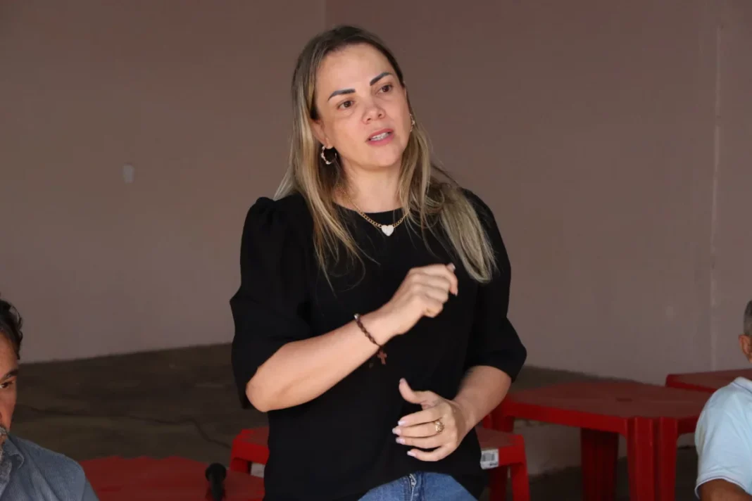 Recuperação da RO-257 entre Ariquemes e 5º BEC é solicitada por Cláudia de Jesus