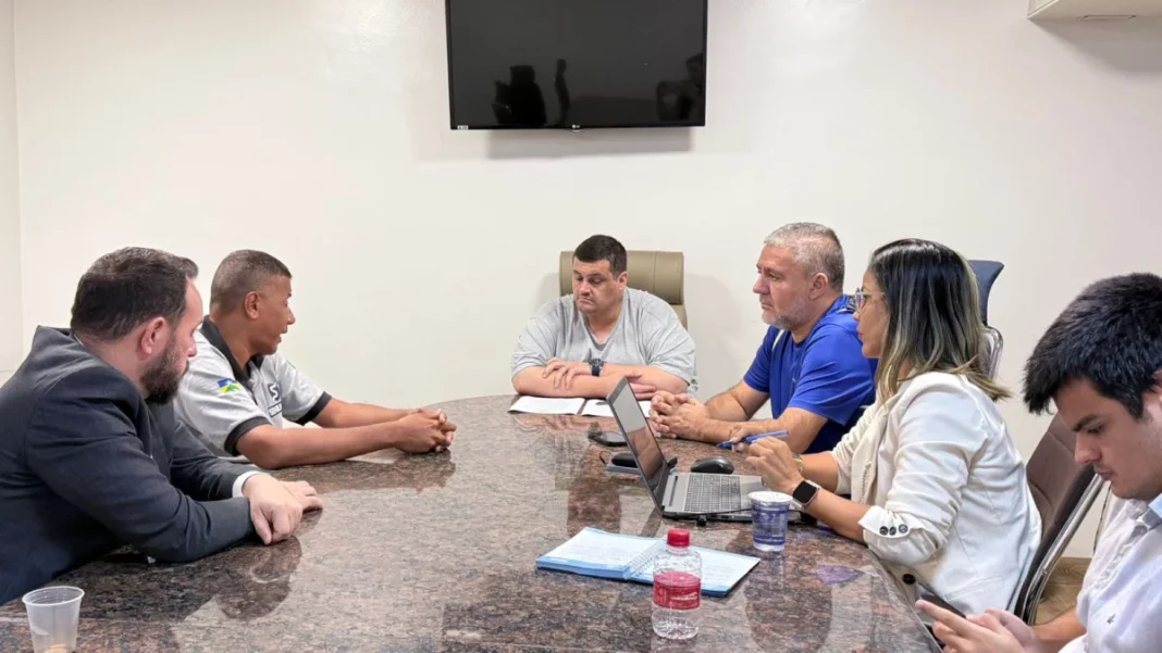 Comissão de Transição da Coleta de Lixo em Porto Velho ouve sindicato e cobra garantias para trabalhadores