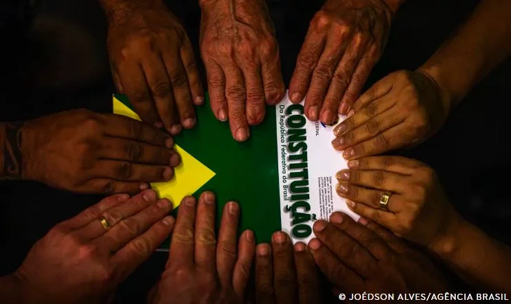 37 anos da Constituição da República Federativa do Brasil: desafios e avanços